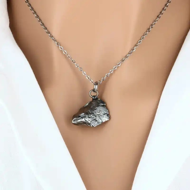pendentif pierre brute météorite argentine naturelle 2 cm métallique