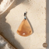 Pendentif Pierre de Lune Orange Pièce Unique, Forme Libre Polie, Numéro au Choix