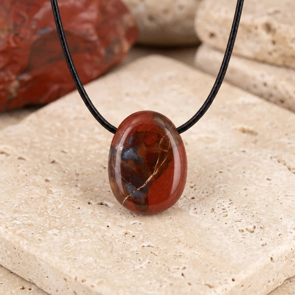 Pendentif pierre percée en jaspe breschia rouge brique et gris bleuté, idée cadeau