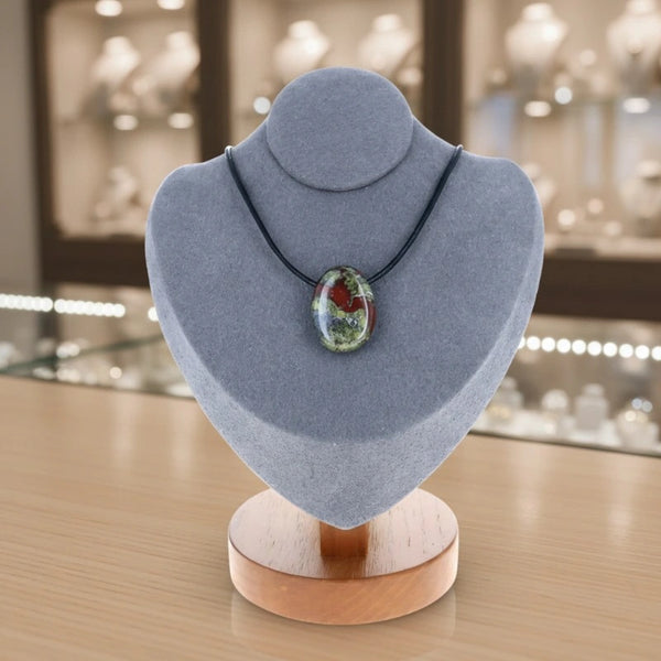 Pendentif Pierre Percée Pierre de Sang " force vitale & protection instinctive "