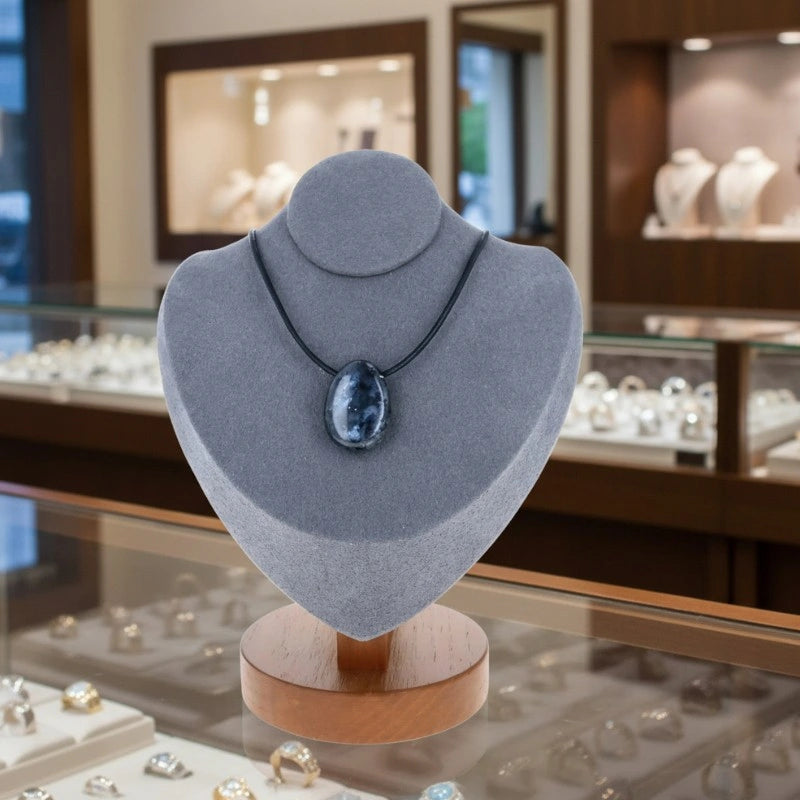 Pendentif Pierre Percée Larvikite " protection & clarté intuitive "