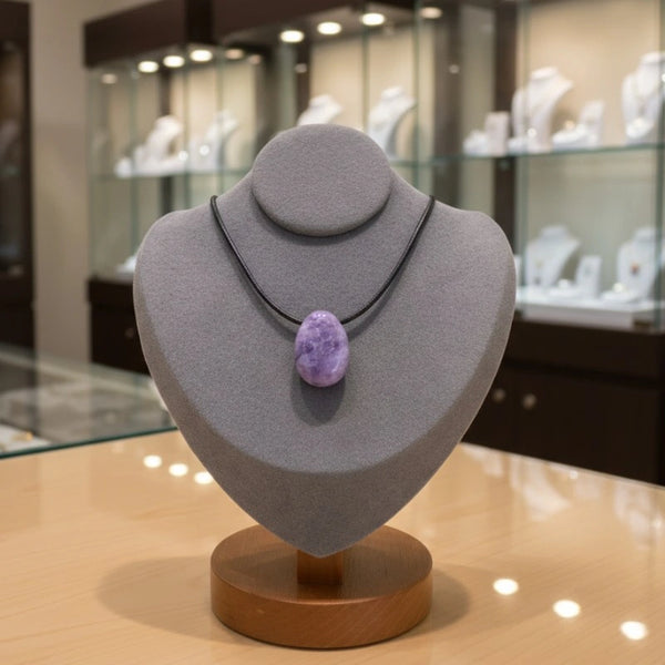 Lépidolite rouge-violette pendentif boucle en argent • Kûrma Lépidolite rouge-violette pendentif boucle en argent • Kûrma