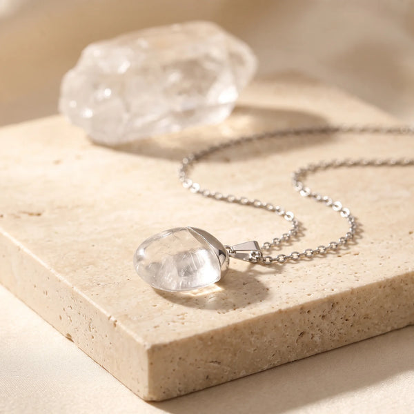 Pendentif quartz blanc en cristal de roche roulé, idée cadeau bijou en pierre naturelle