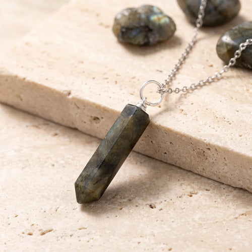 Collier Labradorite, Pendentif Pointe sur Chaîne ou Cordon