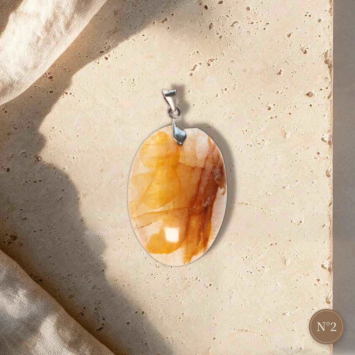 Pendentif pierre jaune N°2, ovale en quartz hématoïde ocre veiné de rouille, pièce unique numérotée