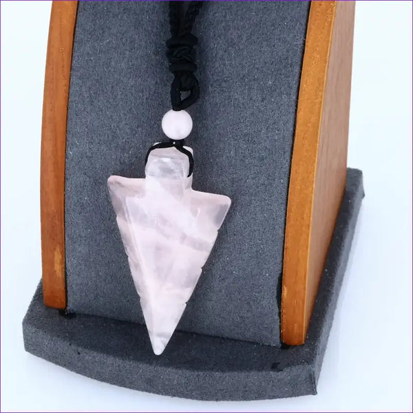 Collier-pendentif en quartz rose naturel en forme de flèche | La Pierre Fr