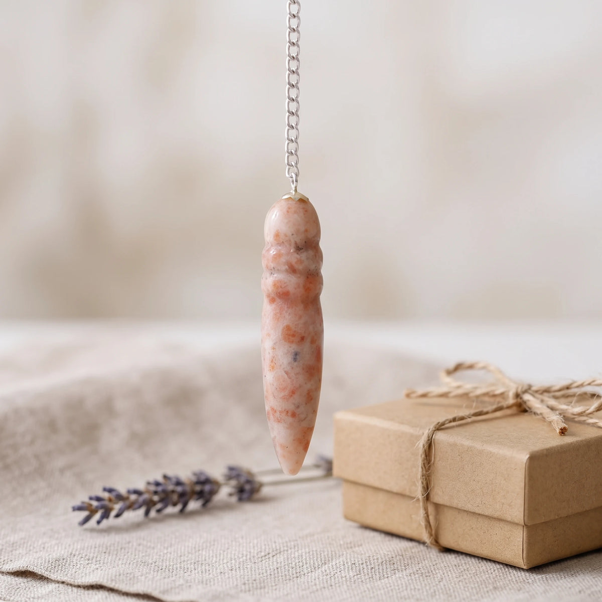 Pendule égyptien en pierre de soleil, idée cadeau pour femme