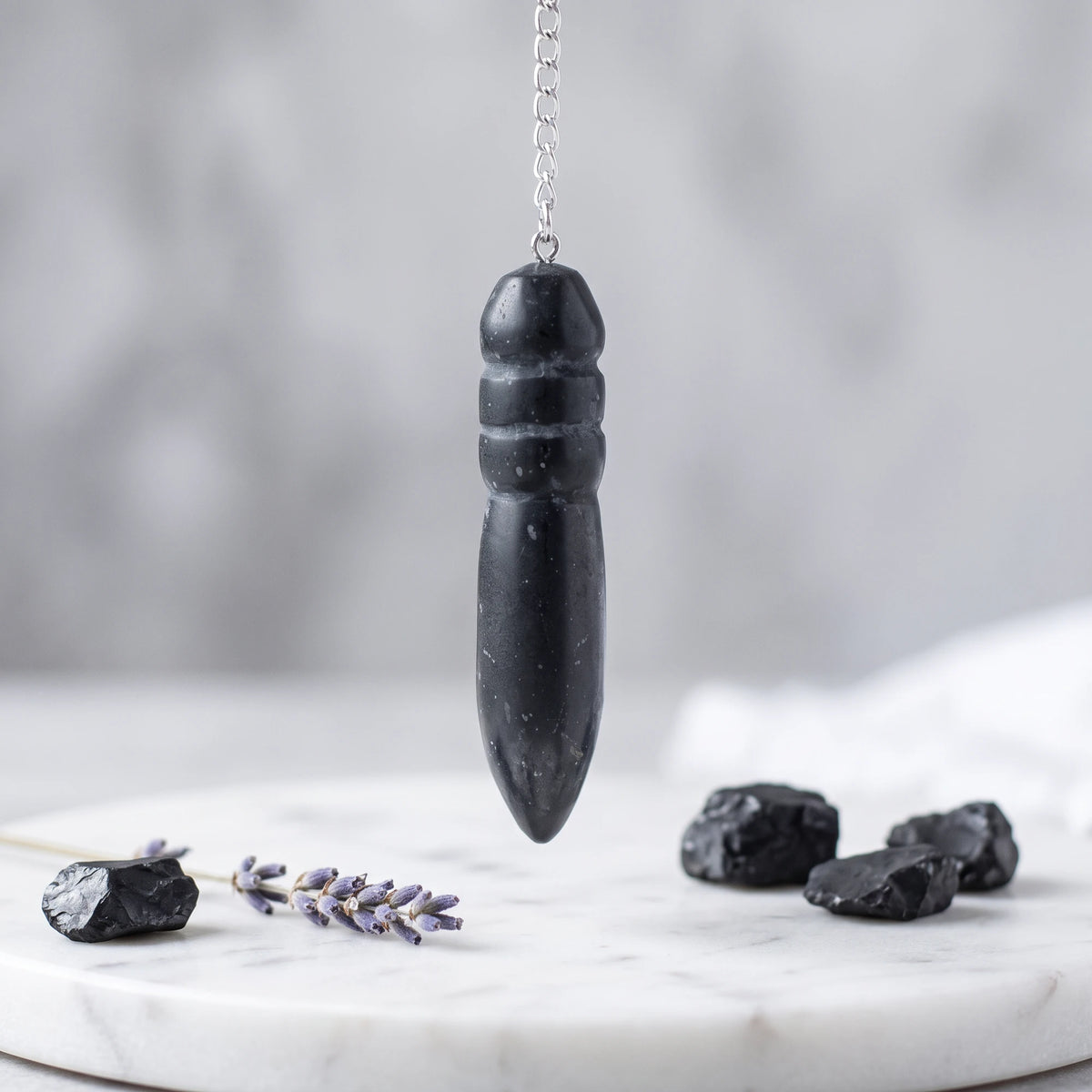 Pendule égyptien en shungite, pierre naturelle de purification