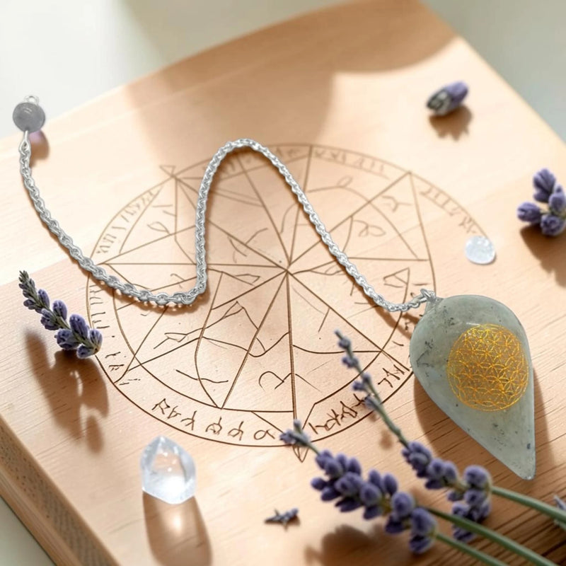 Pendule en labradorite, géométrie sacrée