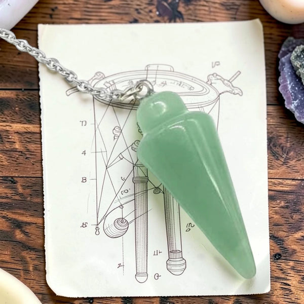 Pendule en pierre verte aventurine