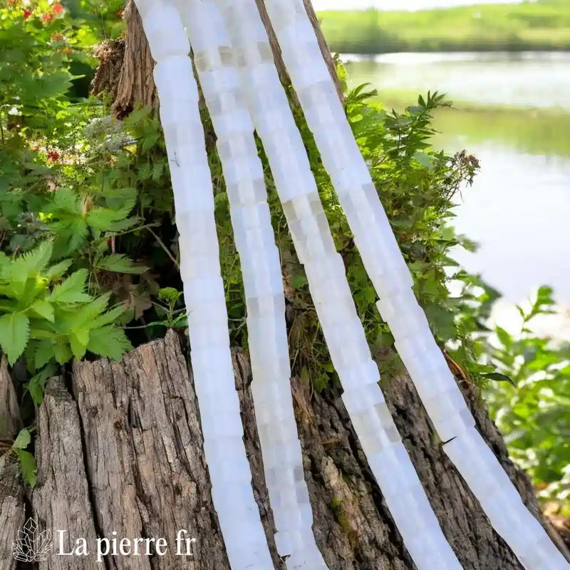 Opaline : Perle ronde et plate 4mm "Heishi" – Fil de 36cm, idéal pour la création de bijoux