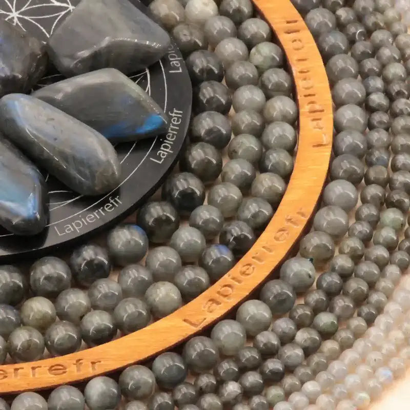 perle pierre naturelle labradorite grise ronde en 4/6/8/10mm pour la fabrication de bijoux et lithothérapie - La Pierre Fr