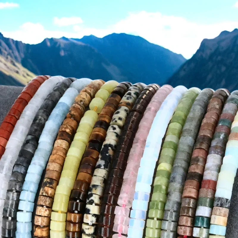 Perles en pierres naturelles rondes et plates (heishi) – La Pierre FR, idéales pour la fabrication artisanale de bijoux en lithothérapie.