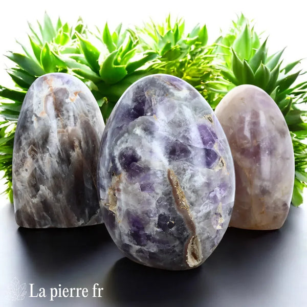 Pierre d’améthyste chevron à poser – La Pierre FR, pierre naturelle de sérénité, intuition et purification énergétique.