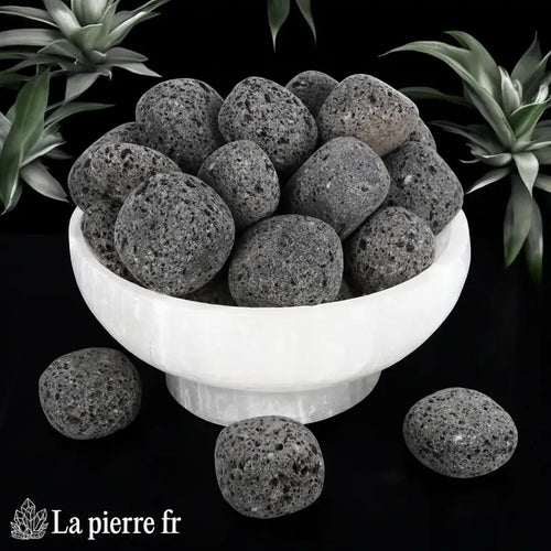 Pierre Roulée Pierre de Lave / Basalte — Lot de 4 (~2cm) Force tellurique & Ancrage primitif