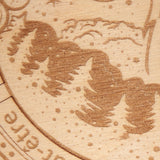 Planche Pendule Tête de Loup, Bois Gravé, Montagnes et Forêt