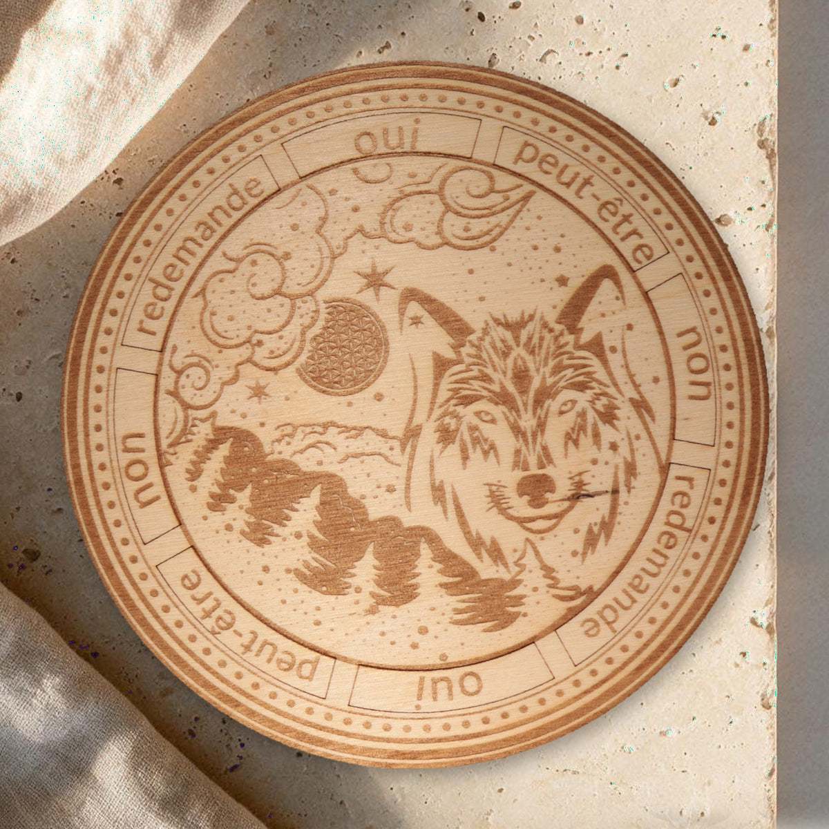 Planche pour pendule tête de loup en bouleau gravé de 13 cm
