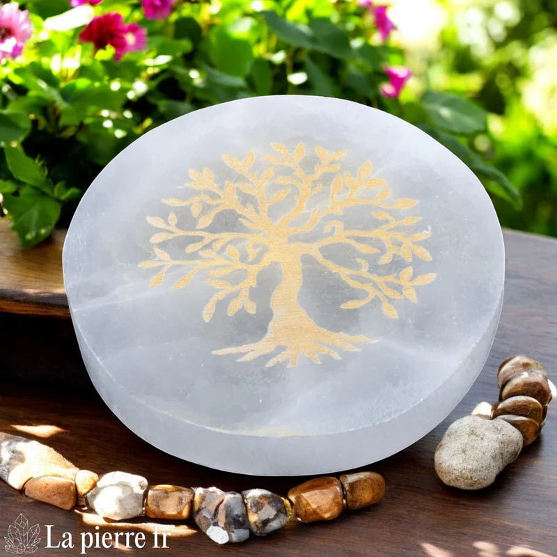 Plaque de rechargement ronde en sélénite naturelle (Ø 10cm), Arbre de Vie doré. Purifiez, rechargez et ancrez l'énergie de vos pierres. Artisanale.