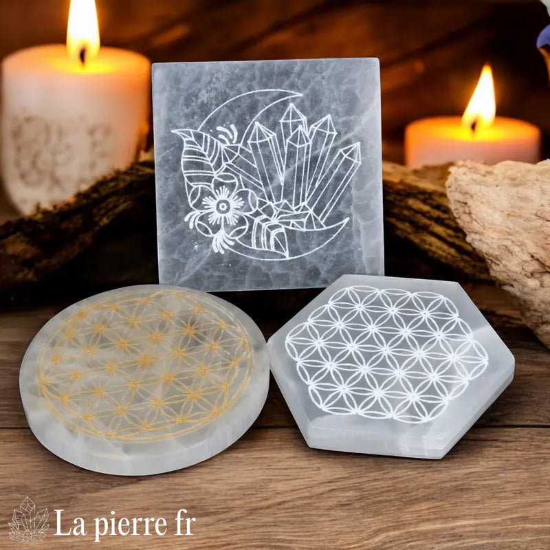 Plaques de rechargement en sélénite et bois pour recharger pierres et bijoux