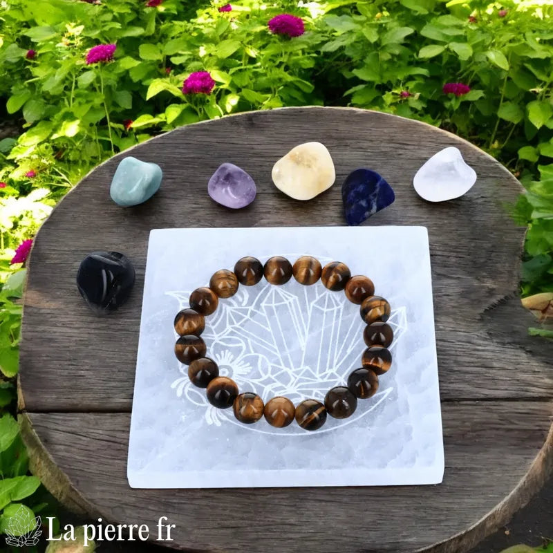 Plaque de rechargement carrée en sélénite naturelle  avec motif Lune et Minéraux. 