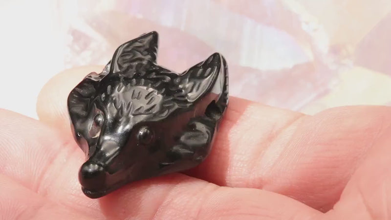 Vidéo du pendentif loup en onyx noir poli