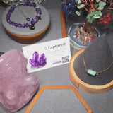 Bracelet Quartz Fuschite LINE® – pierre verte tube facettée sur chaîne dorée