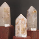 Pointe en Agate Fleur de Madagascar — Grand obélisque poli à la main