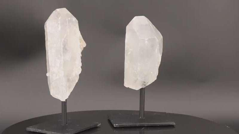 Cristal de roche du Brésil à sur pied | LaPierreFR, boutique de pierres-minéraux-cristaux en France