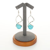 Boucles d’oreilles spirale en Howlite bleue