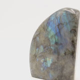 Labradorite 1,456 Kg de Madagascar | Bloc de pierre naturelle à poser de forme libre toute polie | Minéraux | Lithothérapie