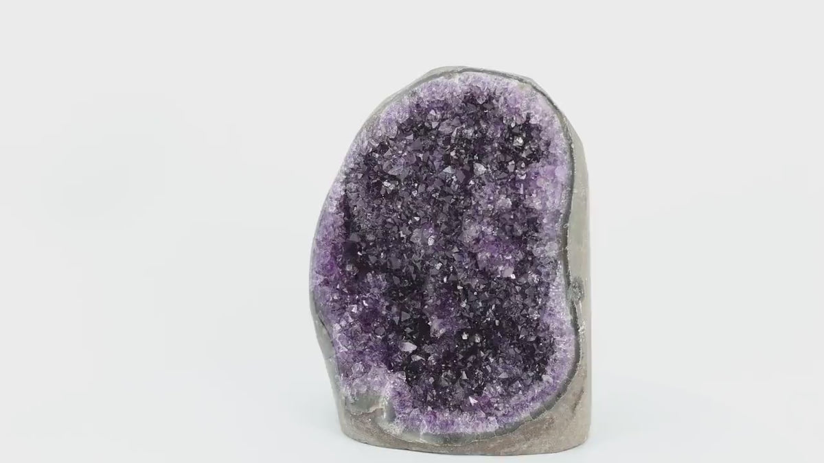 Géode Améthyste d'Uruguay | GRADE AAA | Cristaux violet | Pierre de la sagesse et de l'humilité | LaPierreFR boutique de minéraux en France