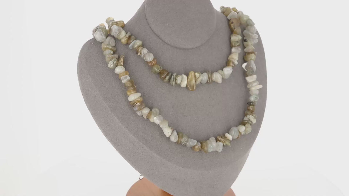 Collier femme (Reflet d'Aurore) en Labradorite baroque, bijou de protection et d'intuition.