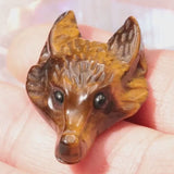 Pendentif Tête de Loup en Œil de Tigre — Pierre naturelle sculptée