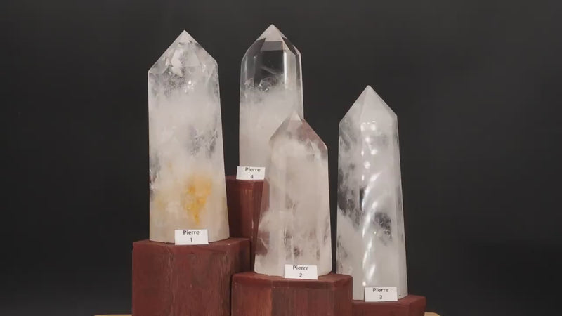 Vidéo de la pointe en cristal de roche de Madagascar filmée sous tous les angles