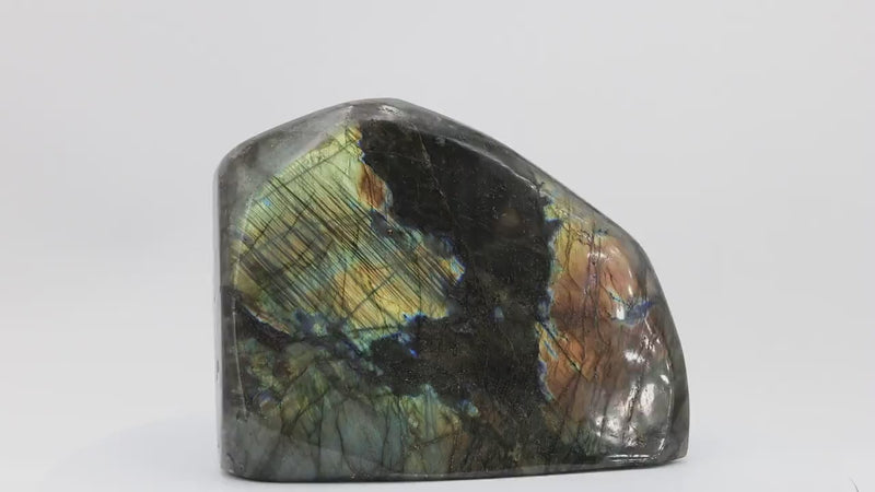 Labradorite 2,4Kg de Madagascar | Bloc de pierre naturelle à poser de forme libre toute polie | Minéraux | Lithothérapie