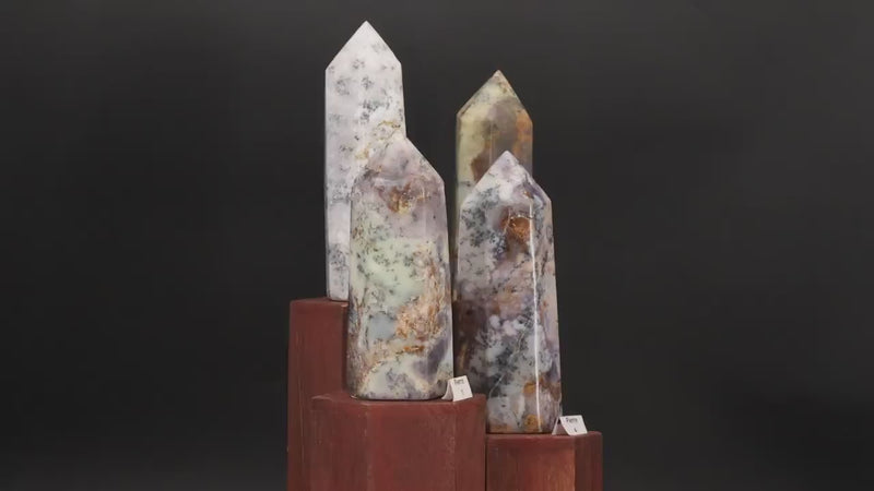 Vidéo de la pointe en opale dendrite filmée sous tous les angles