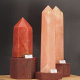 Pointe en Calcite Orange du Brésil — Grand obélisque poli à la main