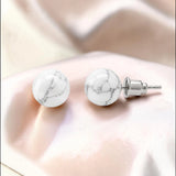 Puces d'Oreilles Howlite Blanche ORBA® – boule 8 mm, acier argenté
