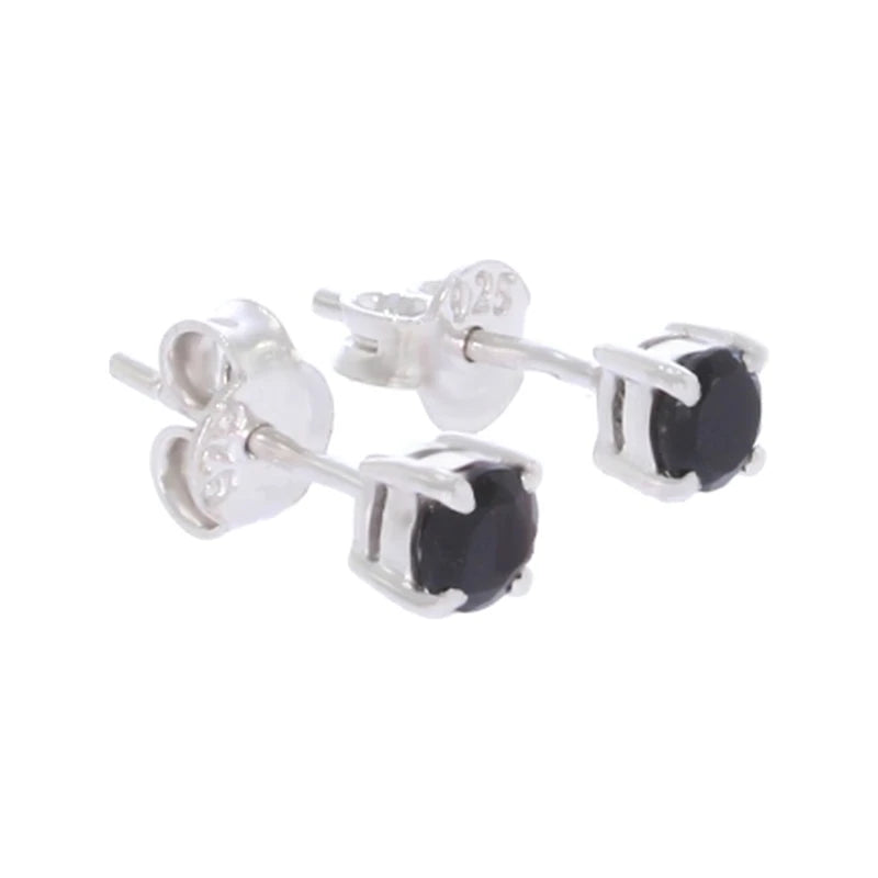 Paire de boucles d'oreilles onyx noir Sheratan sur fond blanc, argent 925 rhodié