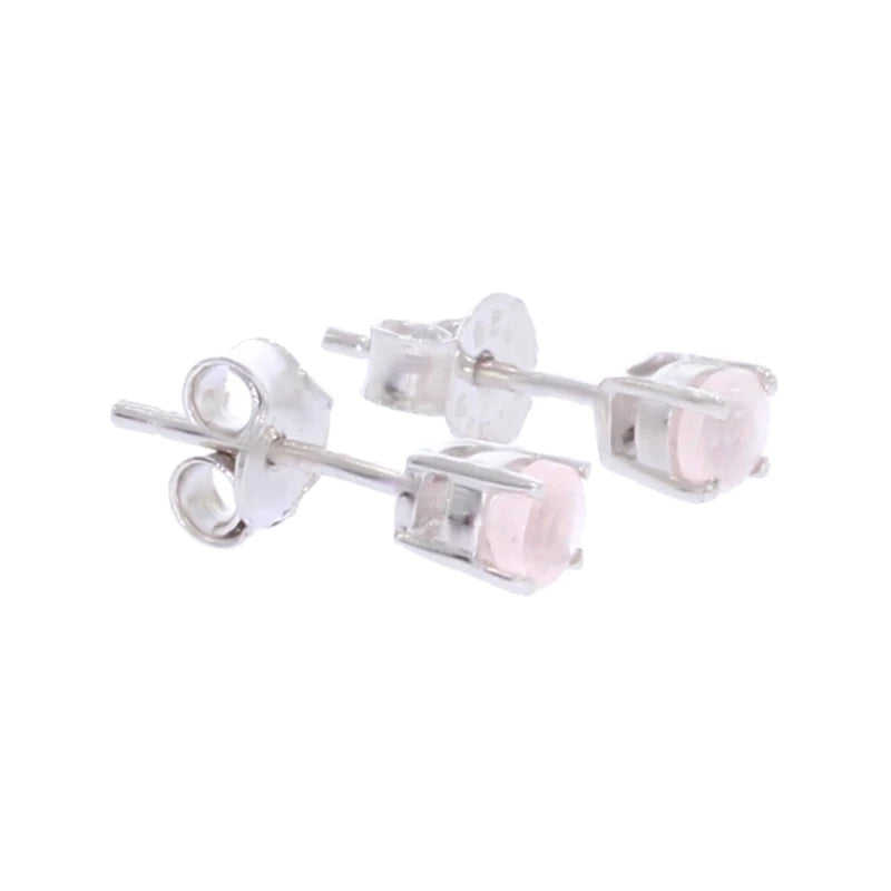Paire de boucles d'oreilles quartz rose Chara sur fond blanc, argent 925 rhodié