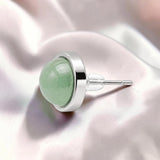 Puces d'Oreilles Aventurine Verte SERTIA® – pierre sertie 10 mm, acier argenté