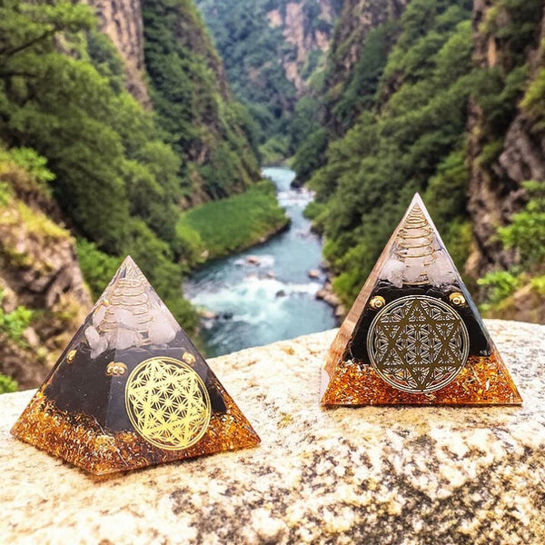 Pyramide orgonite fleur de vie étoile obsidienne noire et cristal de roche en pierre naturelle 60mm — protection amplifiée