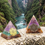 Pyramide Orgonite Fleur de Vie Étoile Œil de Tigre, Aventurine et Améthyste, Triple Énergie