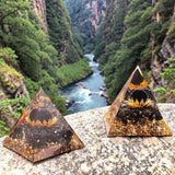 Pyramide Orgonite Lotus Obsidienne Noire en Pierre Naturelle, Protection et Introspection